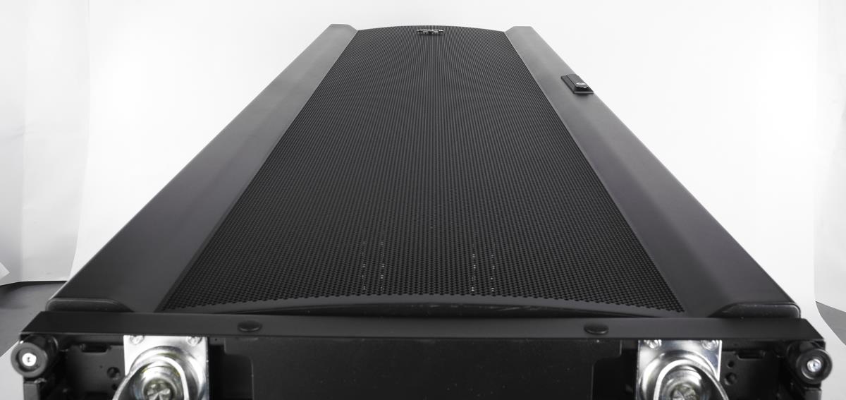 Netshelter Sx 42u 600mm Wide X 1070mm Deep Enclosure With Sides Black