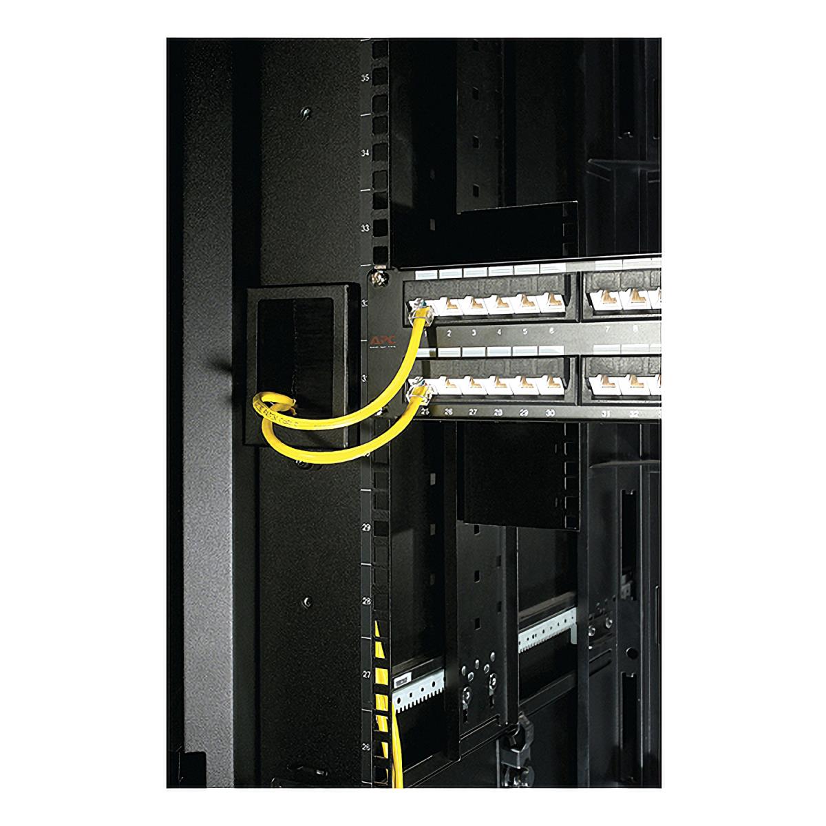 Netshelter Sx 750mm Mounting Rail Brush StrIPS