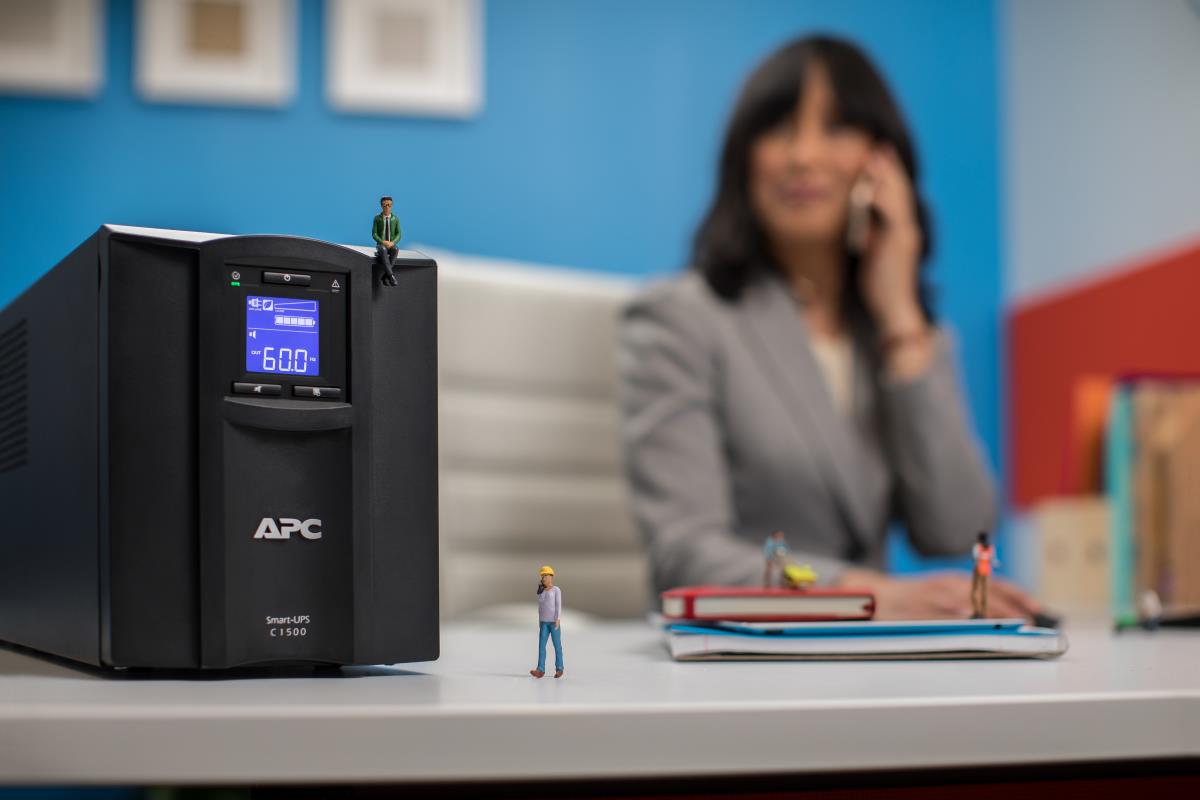 Smart-UPS C 1500VA LCD 230V with SmartConnect