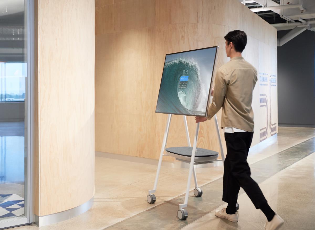 Smart-UPS Charge Mobile Battery For Microsoft Surface Hub 2S & Surface Hub 3