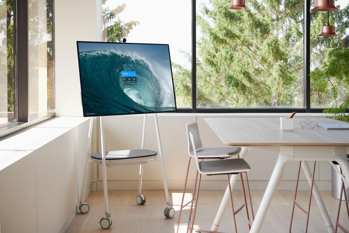 Smart-UPS Charge Mobile Battery For Microsoft Surface Hub 2S & Surface Hub 3