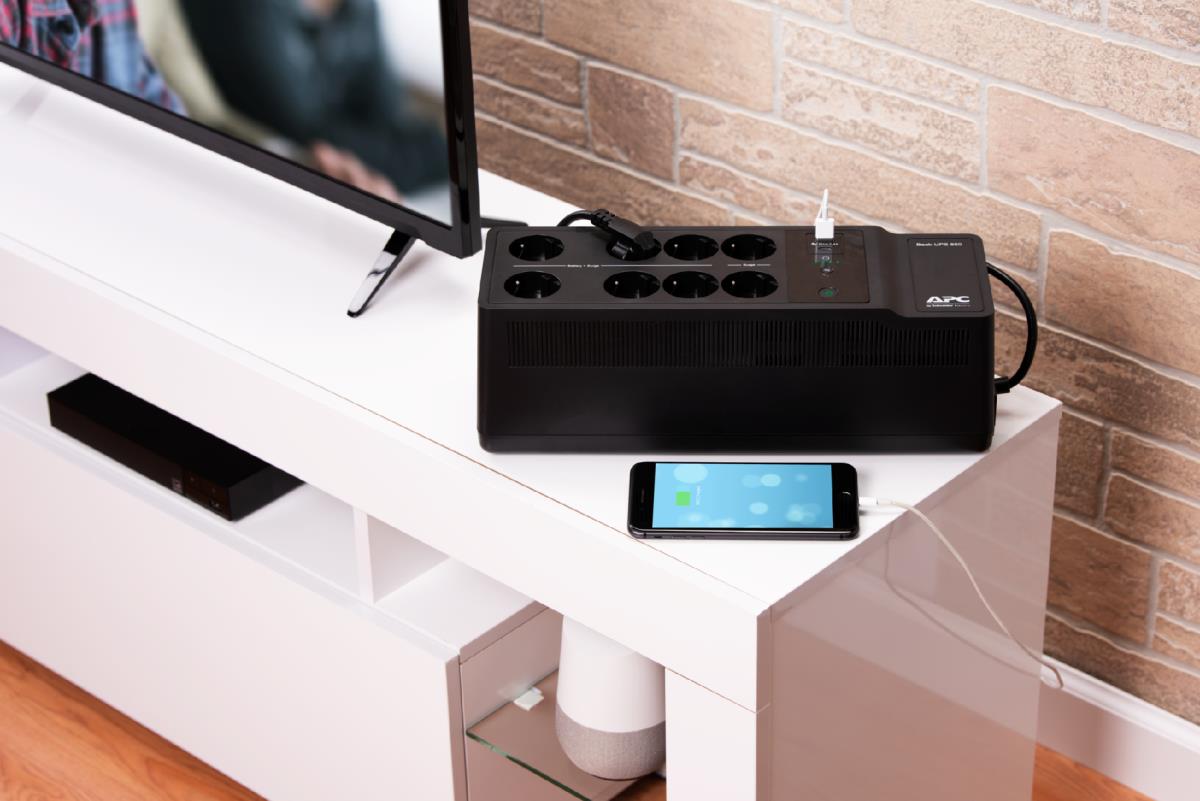Back-UPS 850VA 520Watts 230V, USB Type-C and A Charging Ports - Schuko CEE 7/7P