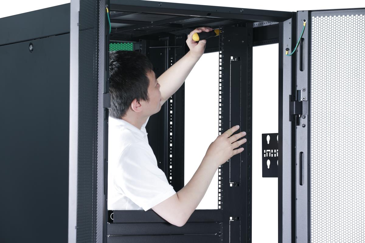 Easy Rack 600mm/42U/800mm with Roof, Side Panel,Castors,Feet and 4 Brackets, No Bottom, Black