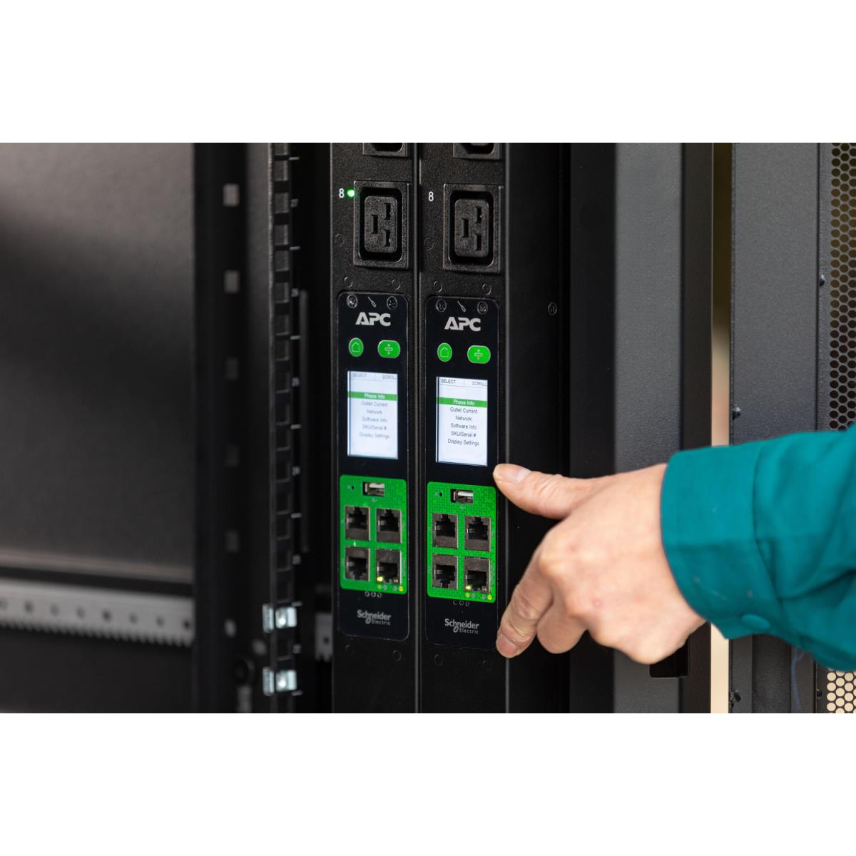 Easy Metered Rack PDU, Zero U, 32A, 230V, 20 C13 and 4 C19 outlets, IEC309