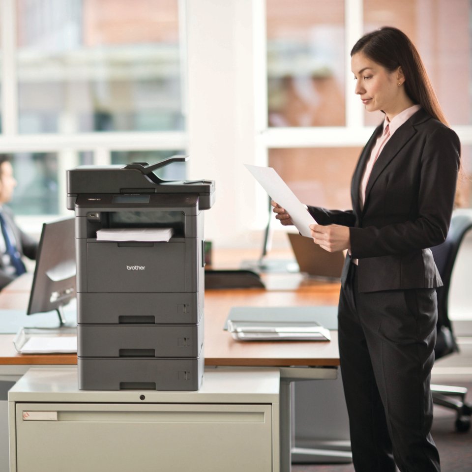 Lower Paper Tray Black 250 Sheets (lt-5500)