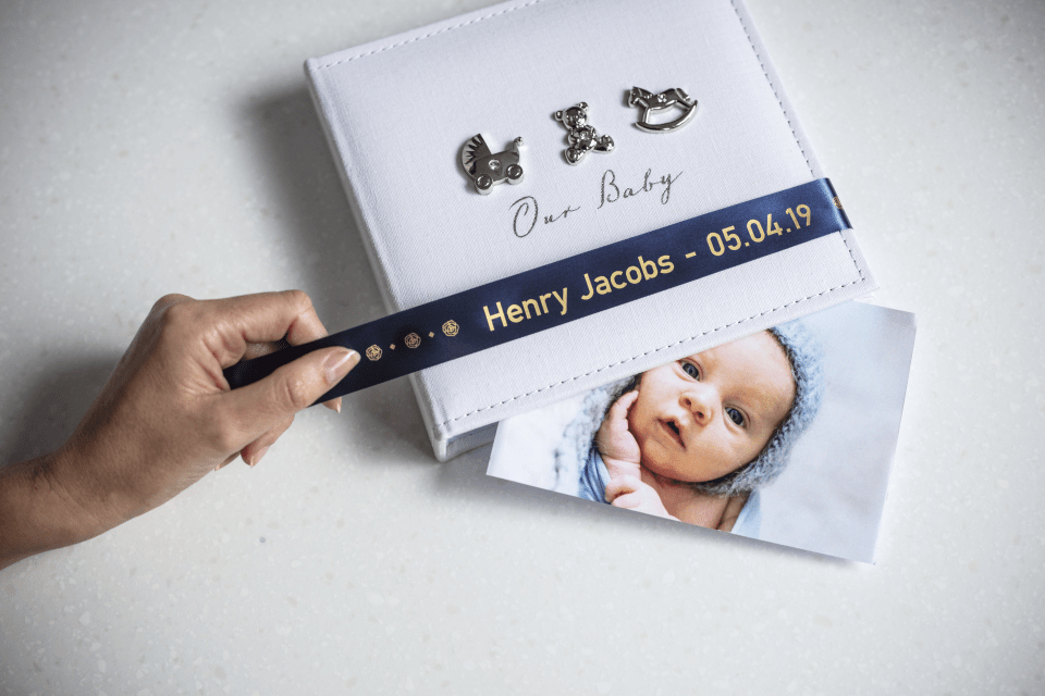 Tape Tzern54 24mm Gold On Navy Satin Ribbon