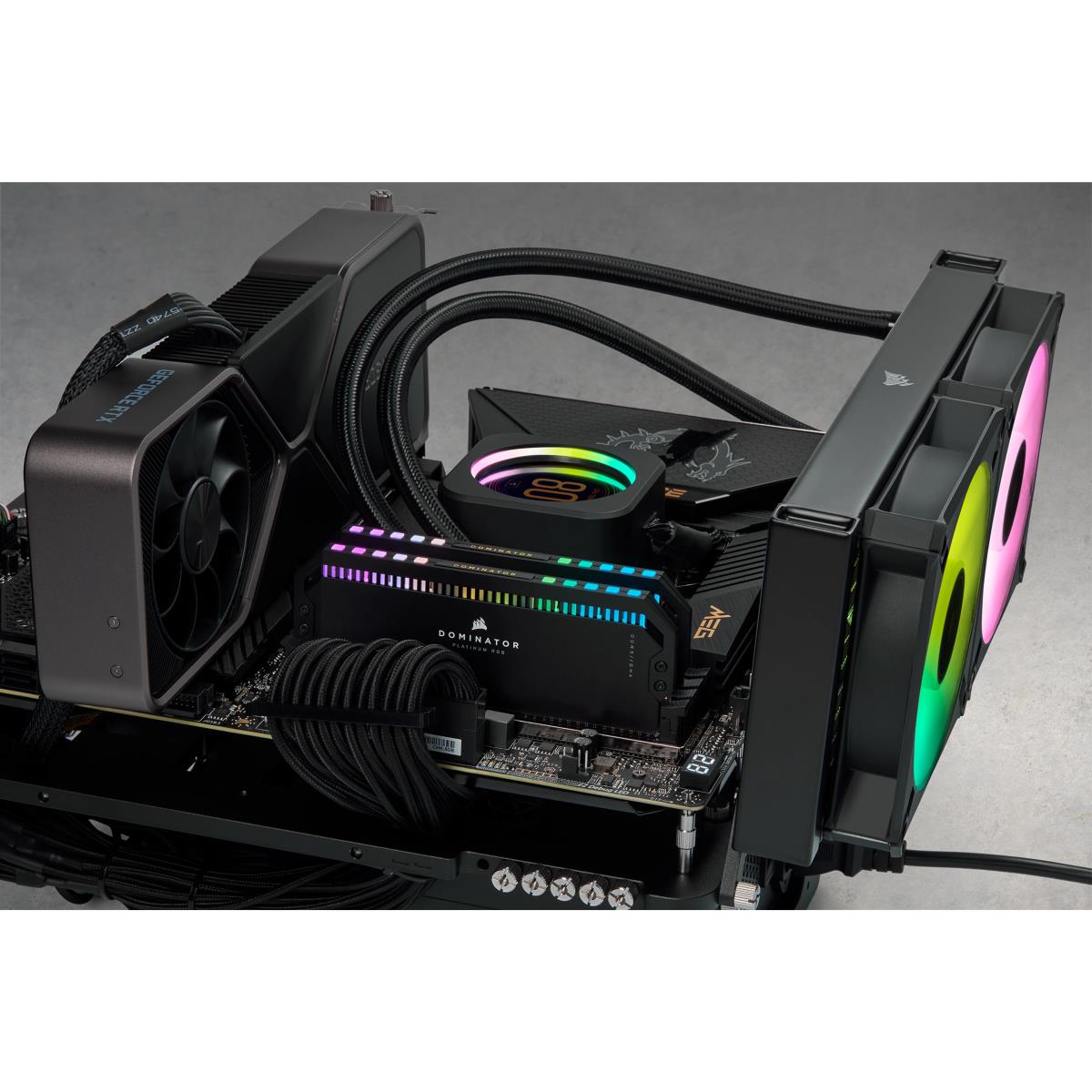 DOMINATOR PLATINUM RGB DDR5 32GB (2x16GB) DDR5 5200 (PC5-41600) C40 1.25V - Black