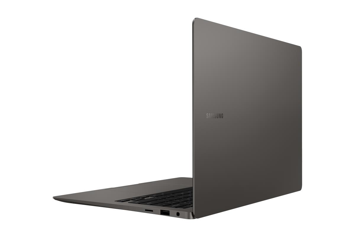 Galaxy Book 3 Pro  - 14in - i7 - 16GB 512GB SSD - Intel Iris Xe  - Win 11 Home