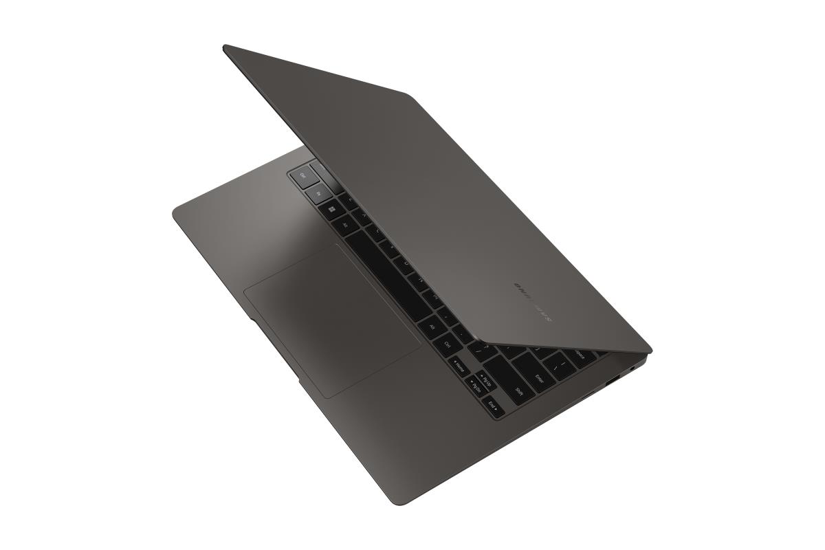 Galaxy Book 3 Pro  - 14in - i7 - 16GB 512GB SSD - Intel Iris Xe  - Win 11 Home