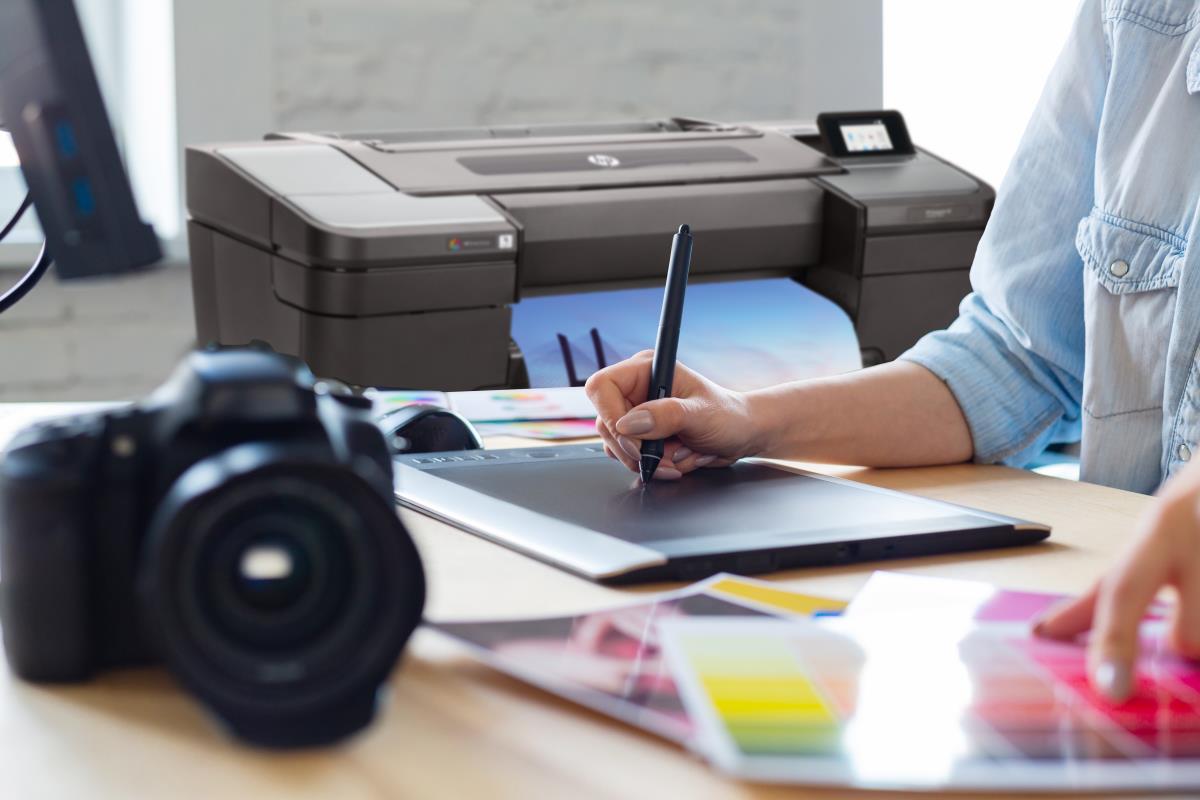 DesignJet Z9+dr PostScript with V-Trimmer - Color Printer - Inkjet - 44in - USB / Ethernet