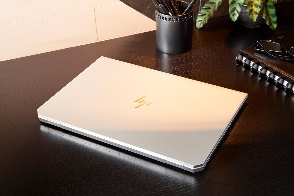 EliteBook 1050 G1 - 15.6in - i5 8400H - 8GB RAM - 256GB SSD - Win10 Pro - Azerty Belgian