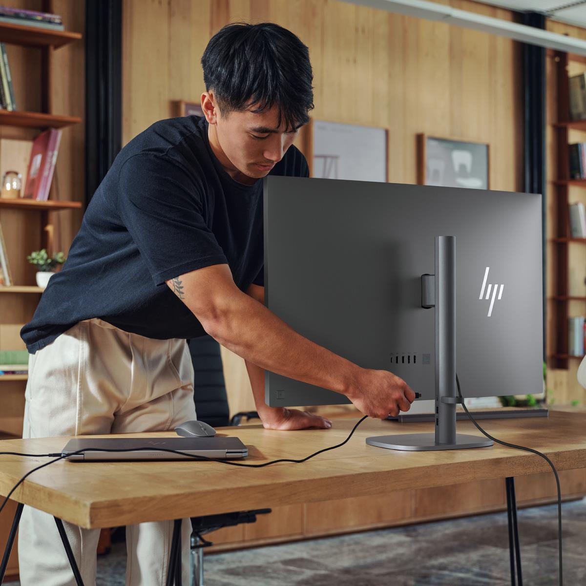 OmniStudio X AiO NGAI 32-c1014nb - Core Ultra 7 258V - 32GB RAM - 2TB SSD - Win11 Home - Azerty Belgian
