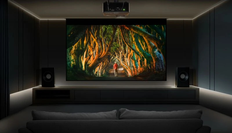 Projector LX700-4KE RGB Laser 4K 5200 Lm 3500000:1