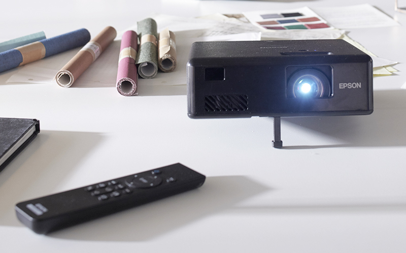 Ef-11 - Projector - LCD - 1000 Lm - USB / Hdmi