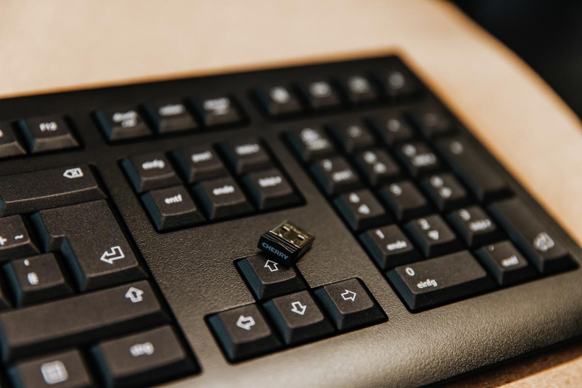 CHERRY KW 3000 Full-Size Keyboard Low-Noise - Wireless - Black - Azerty French