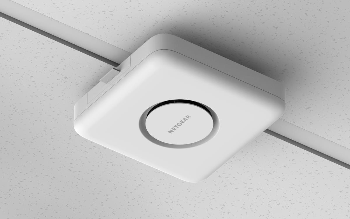 Tri-Band PoE 10G Insight Manageable Wi-Fi 7 Access Point