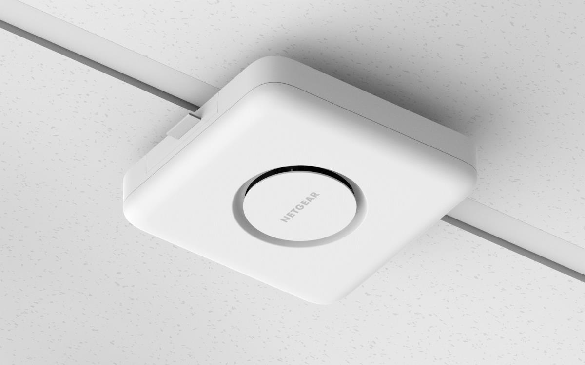 Tri-Band PoE 10G Insight Manageable Wi-Fi 7 Access Point