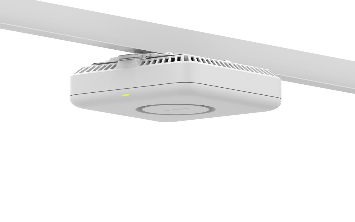 Tri-Band PoE 10G Insight Manageable Wi-Fi 7 Access Point