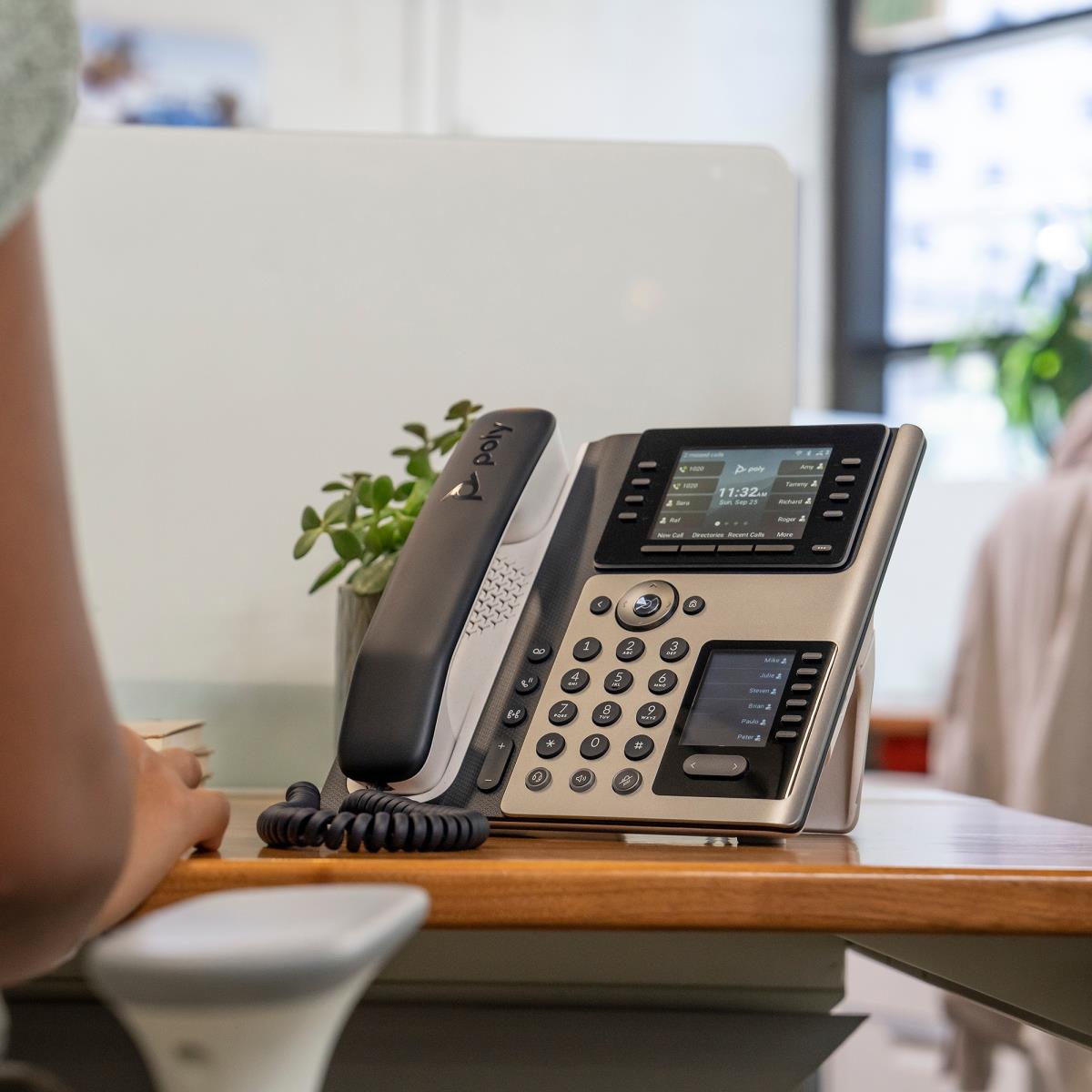 Poly Edge E400 Ip Phone