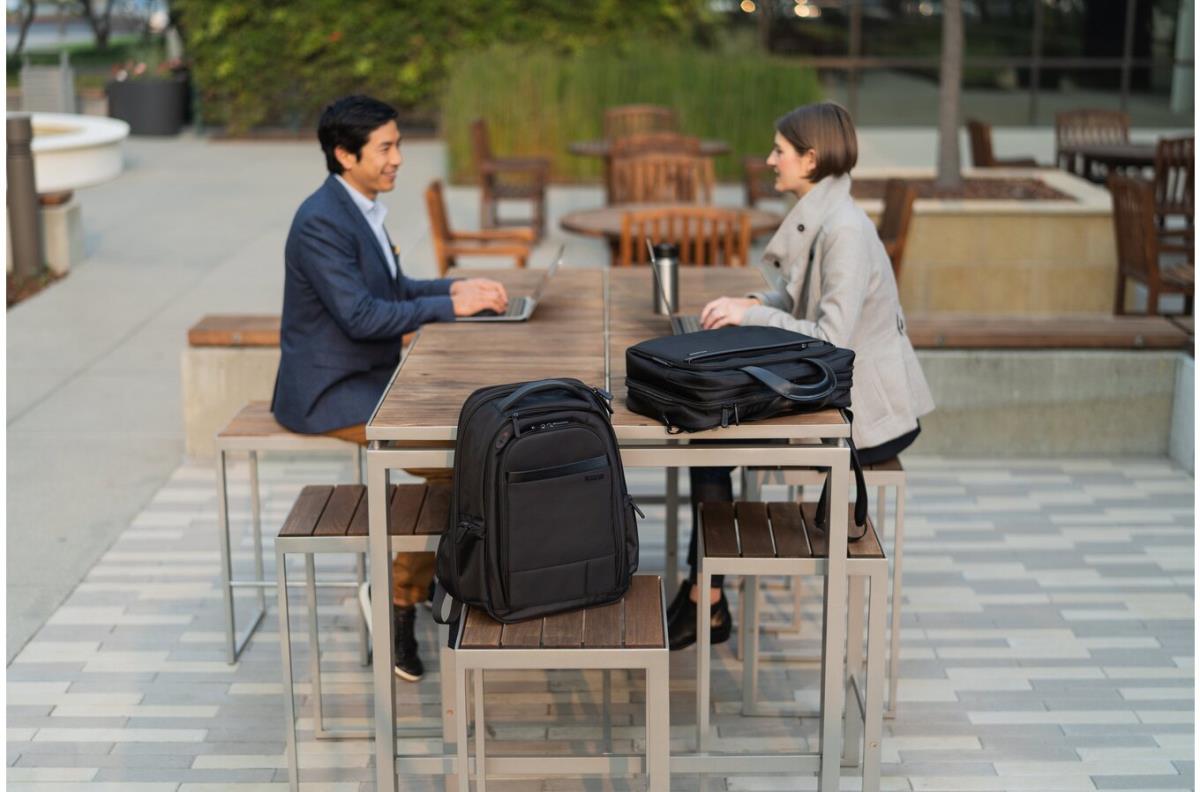 Contour 2.0 15.6in Business Laptop Backpck