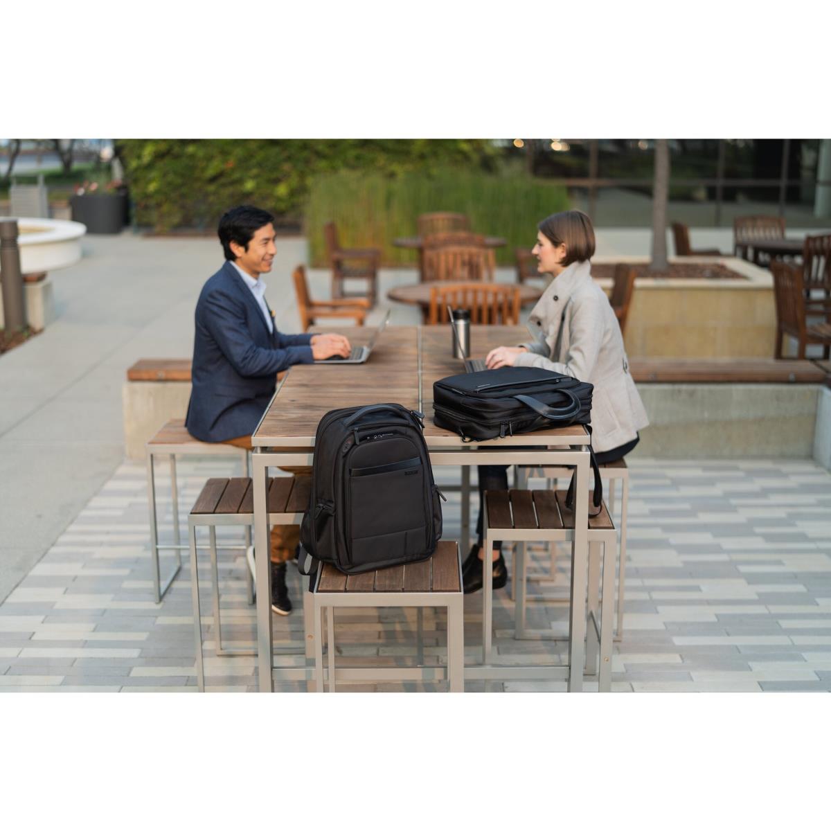 Contour 2.0 Business Laptop Briefcase 15.6in - Black