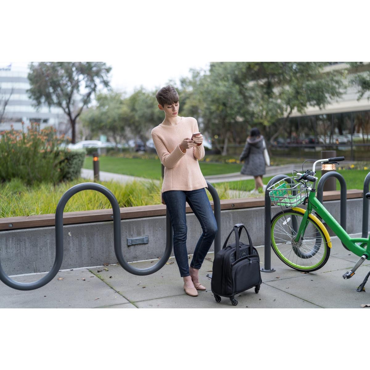 Contour 2.0 Executive Balance Laptop Spinner 15.6in