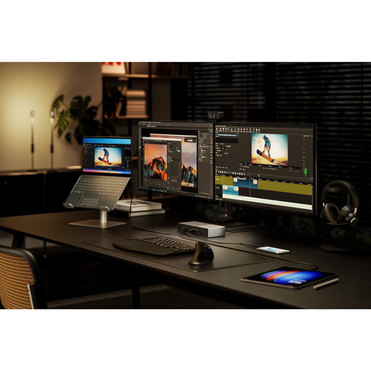 SD5000T5 EQ Thunderbolt 5 Triple 4K Docking Station with 140W PD - Windows/macOS