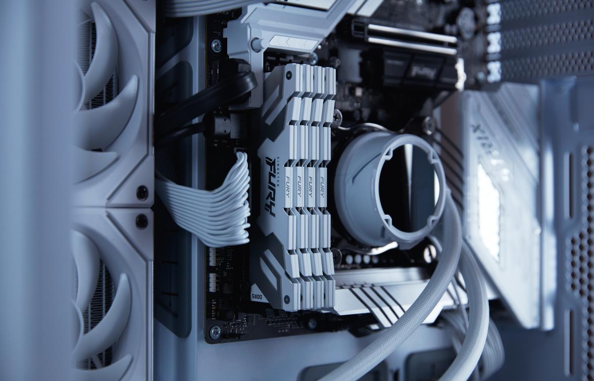 32GB Ddr5 6400mt/s Cl32 DIMM (kit Of 2) Renegade White Xmp