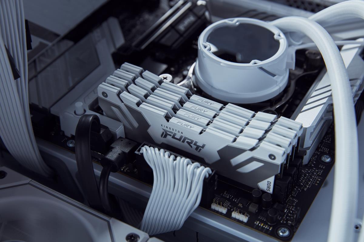 32GB Ddr5 6400mt/s Cl32 DIMM (kit Of 2) Renegade White Xmp
