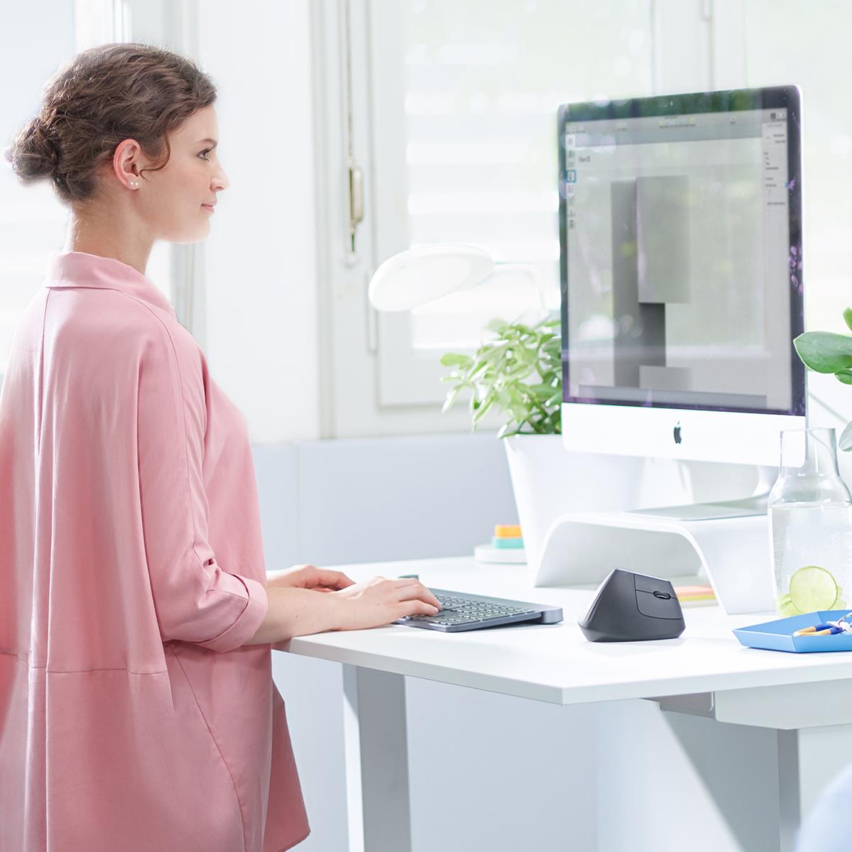 Mx Vertical Advanced Ergonomic Wireless Mouse