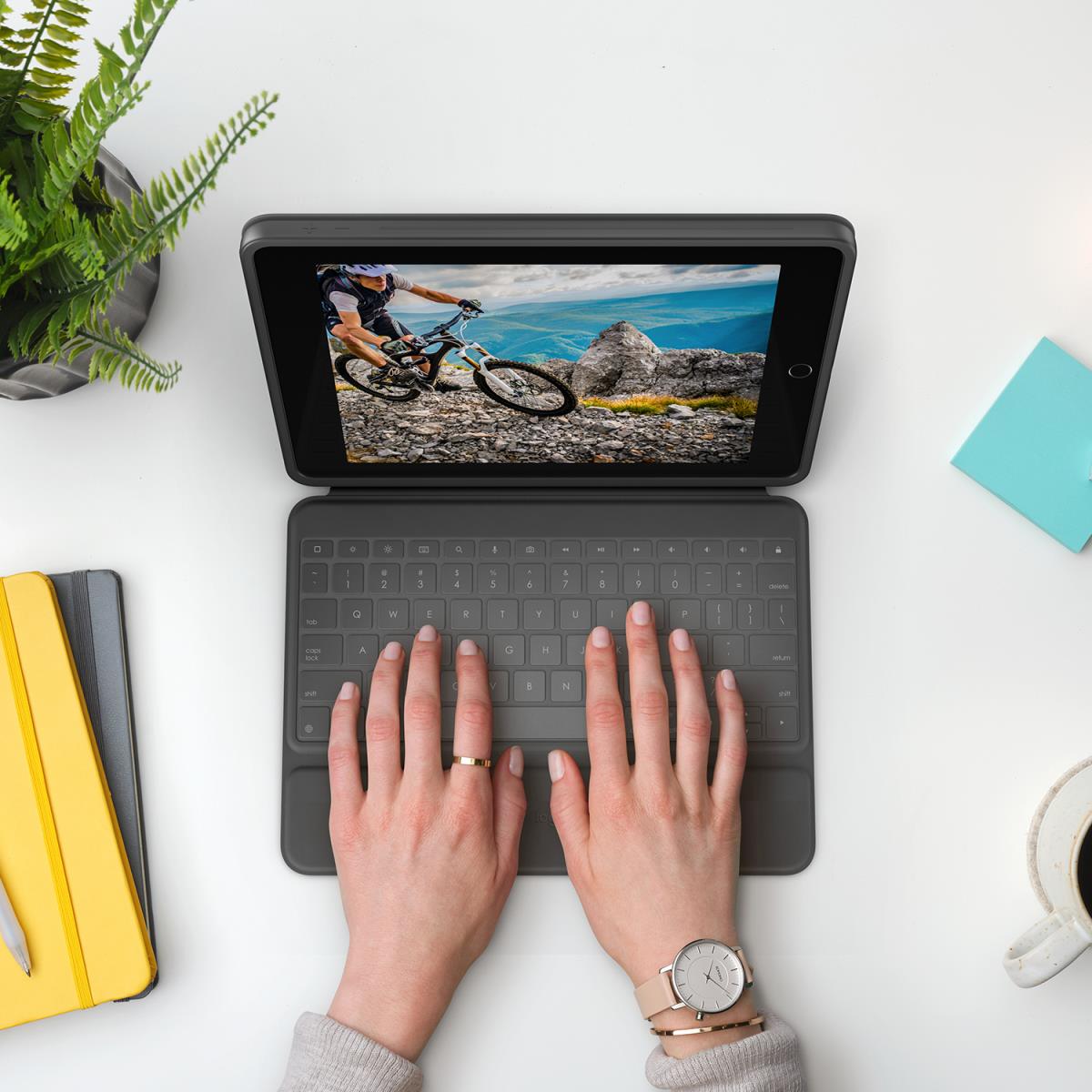 Rugged Folio Keyboard Case for iPad 7/8/9th Gen - Graphite - Azerty French