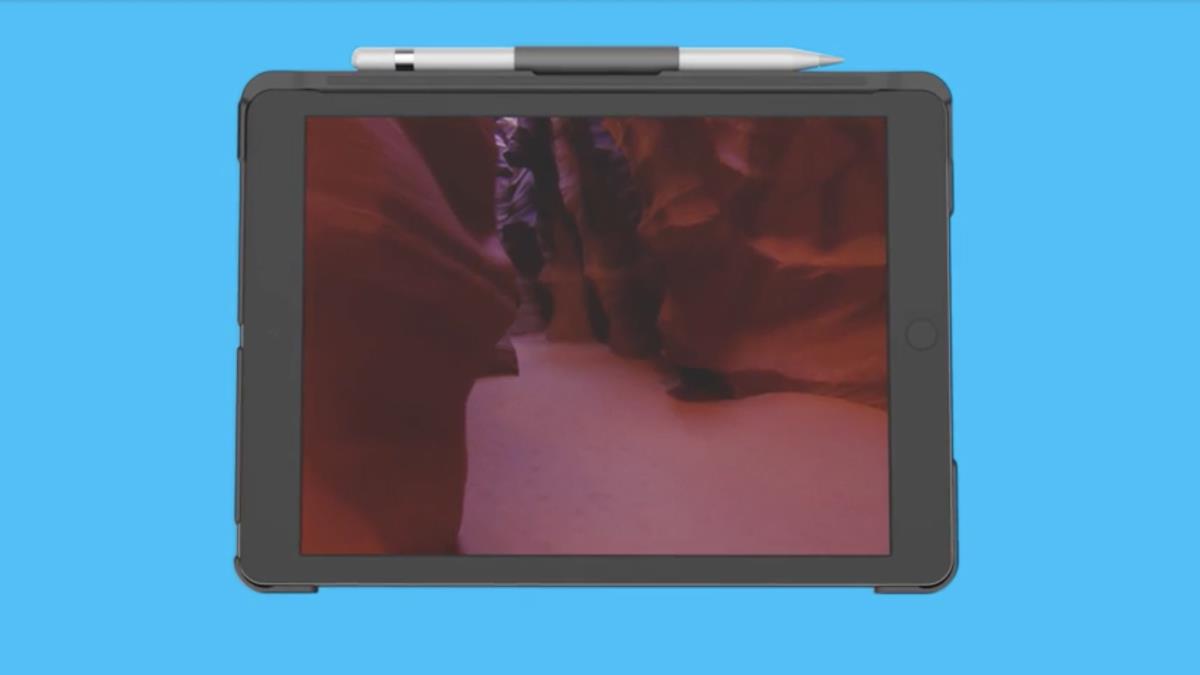 Slim Folio For iPad 7th Generation Graphite Qwerty Ch