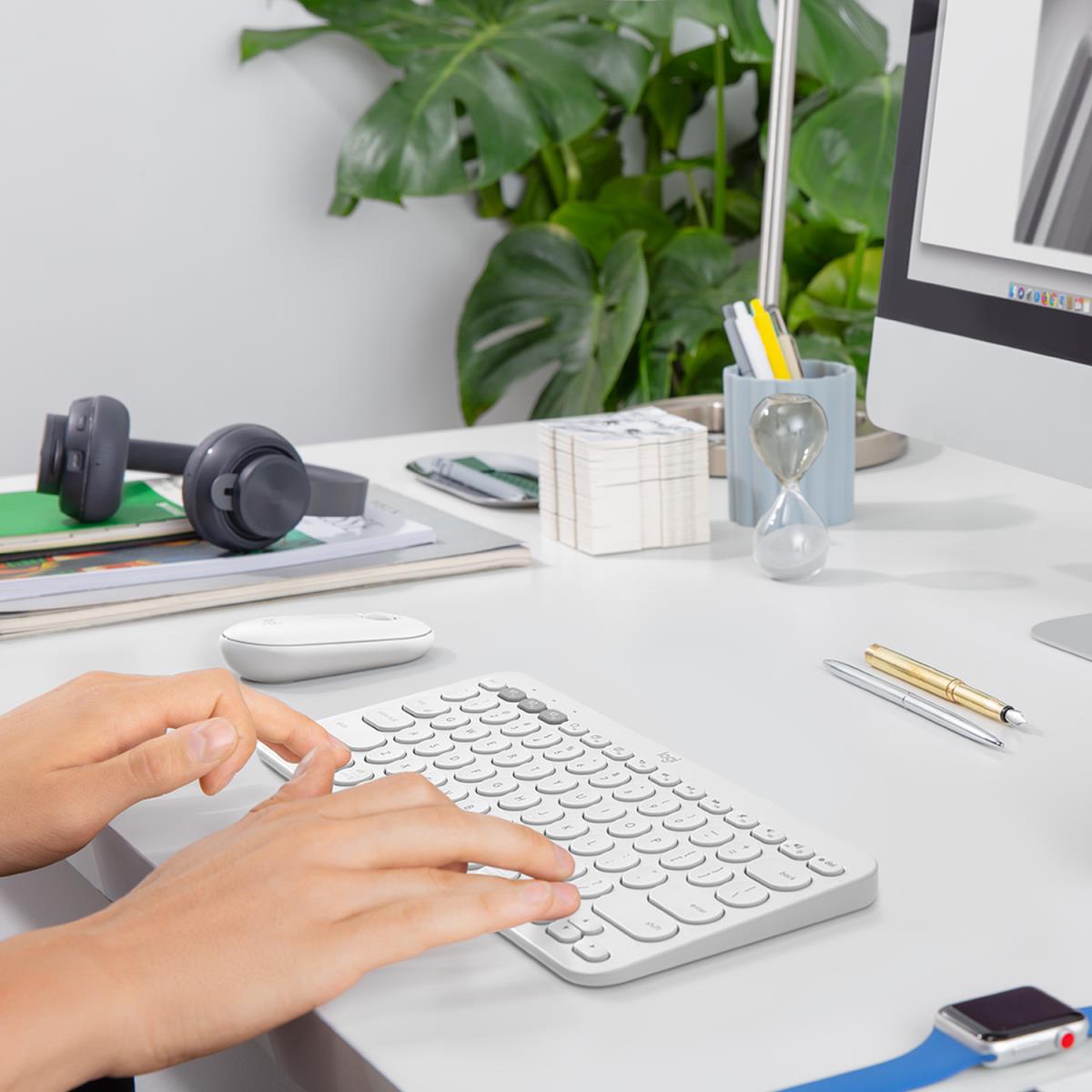 K380 Multi-device Bluetooth Keyboard White - Qwertz Swiss