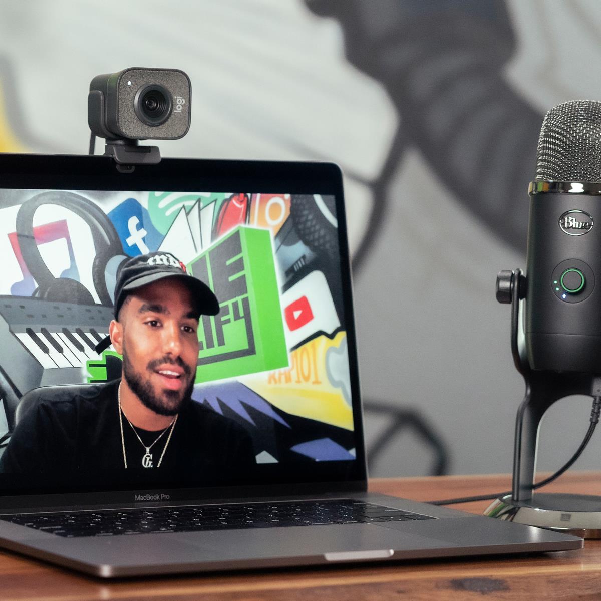 Stream Cam Graphite