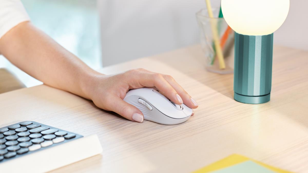 Signature M650 Wireless Mouse Off-white L Left