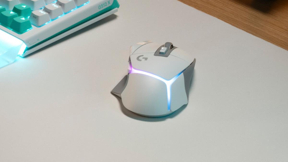 G502 X Plus Gaming Mouse White/Premium EWR2