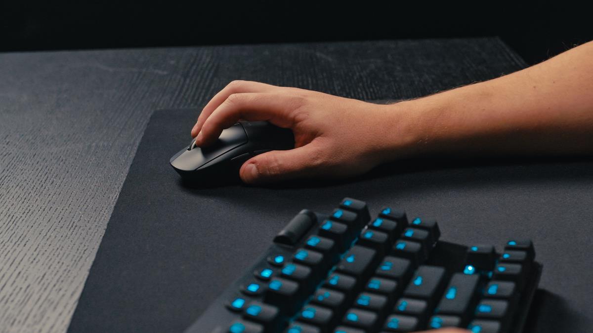 G Pro X Superlight 2 Lightspeed Gaming Mouse White 2.4GHz