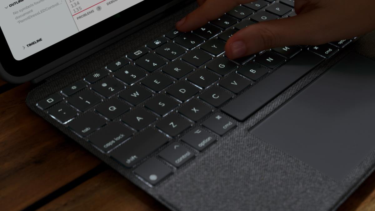 Combo Touch for iPad (10th gen) - Oxford Grey - US Int Qwerty