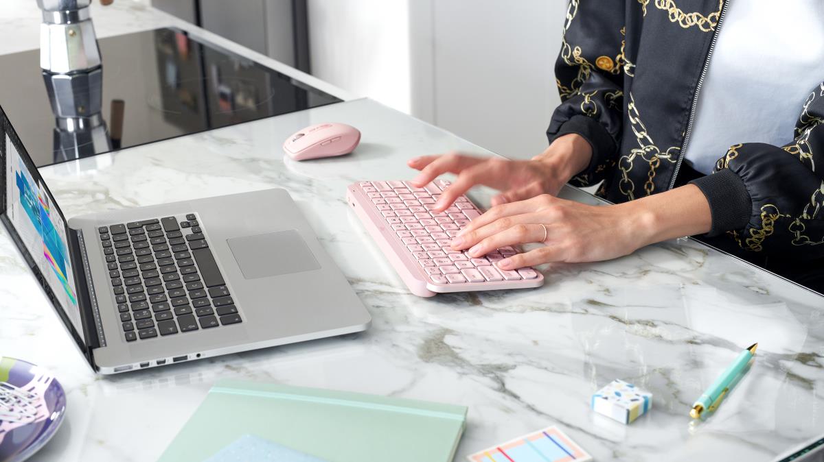Minimalist Wireless Illuminated Keyboard - Mx Keys Mini - Rose - Qwerty Uk