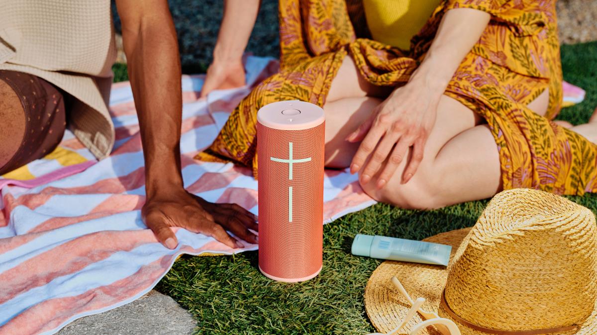 Ultimate Ears Megaboom 4 Bluetooth Standalone Speaker Speaker Red