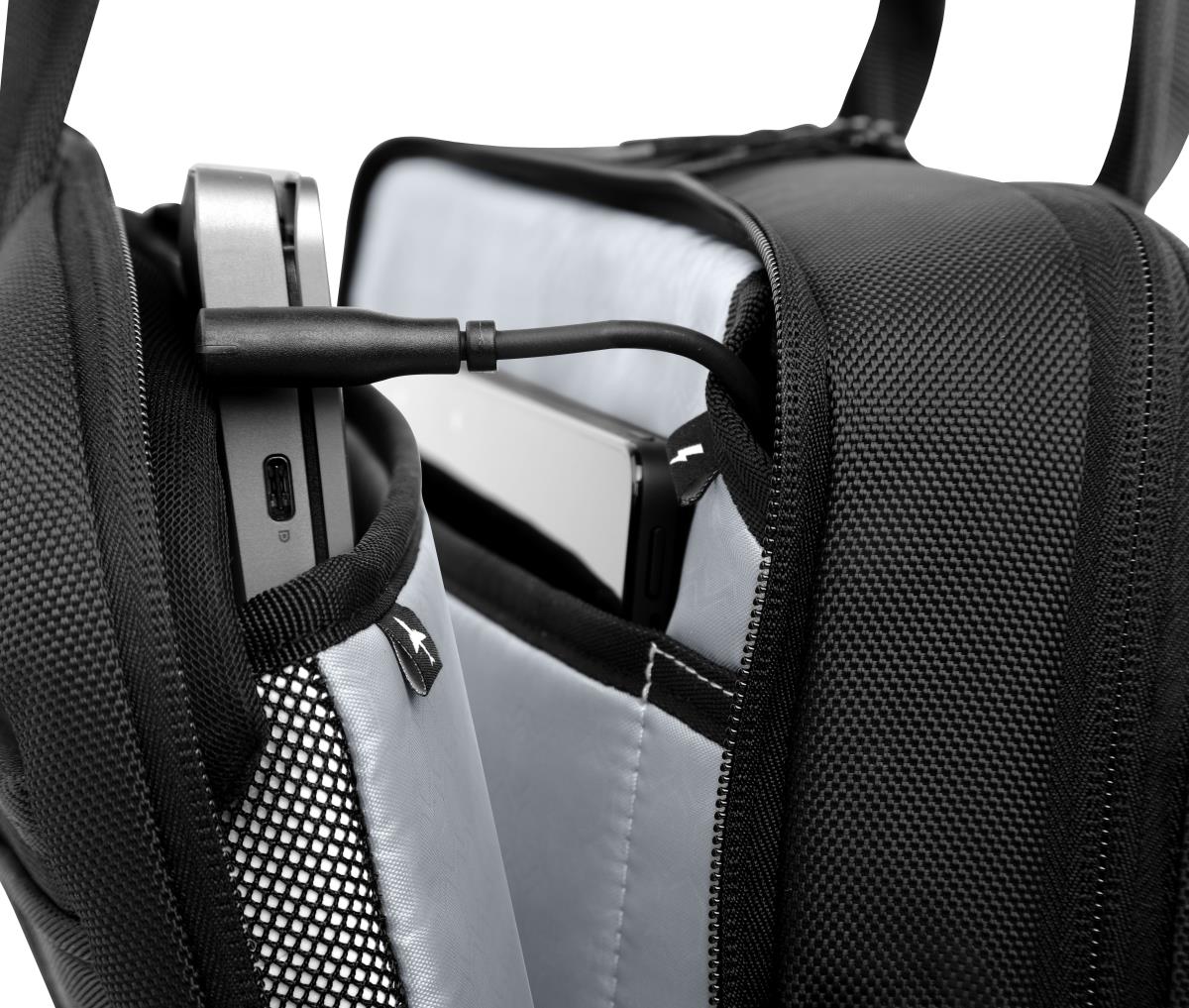 Premier Briefcase 15 Pe1520c Fits Most Laptops Up To 15in