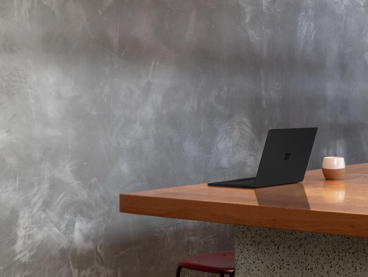 Surface Laptop 3 - 13.5in - i5 1035g7 - 8GB Ram - 256GB SSD - Win10 Pro - Matte Black - Azerty Belgian - Iris Plus Graphics