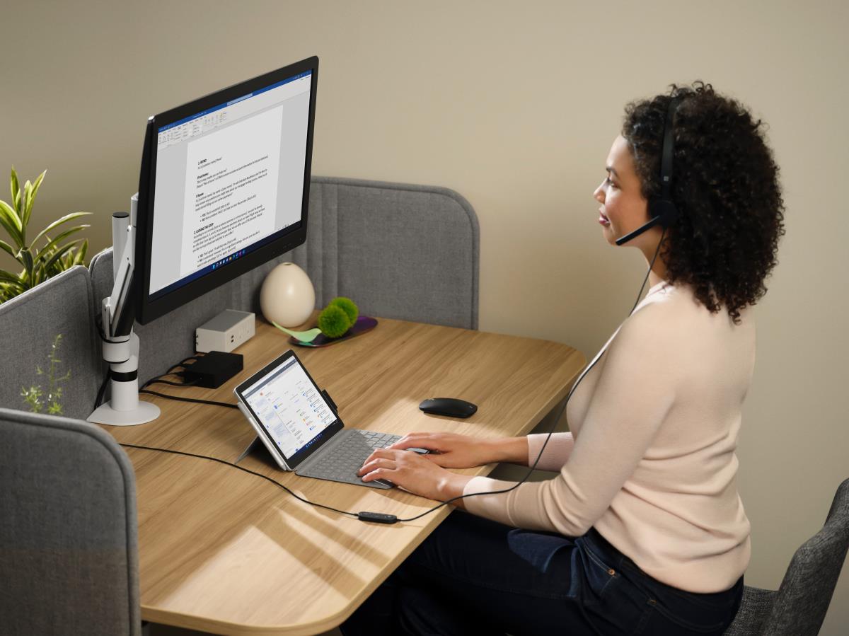 Modern USB-c Headset For Business - Black
