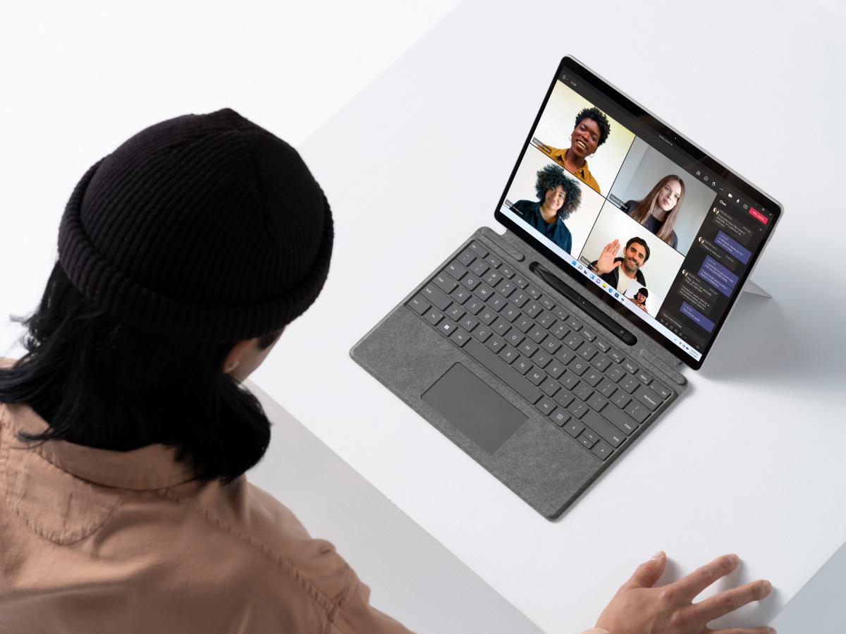 Surface Pro 8 Lte - 13in Touchscreen - i5 1145g7 - 8GB Ram - 256GB SSD - Win11 Pro - Platinum - Iris Xe Graphics