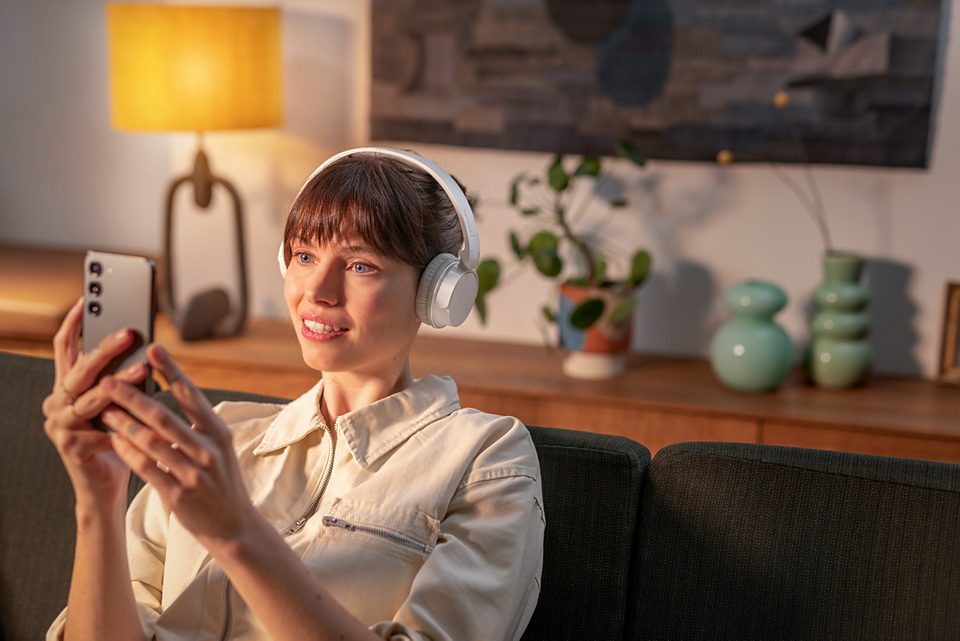 On-ear Wireless Headphones - White Tah3209wt