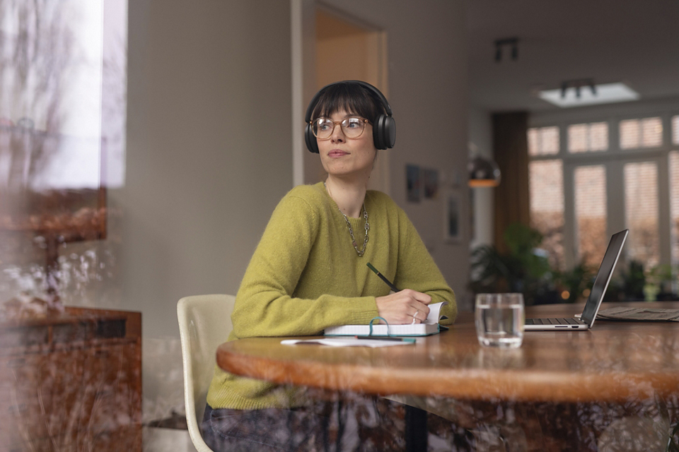 Over-ear - Tah5209bk - Wireless - Black