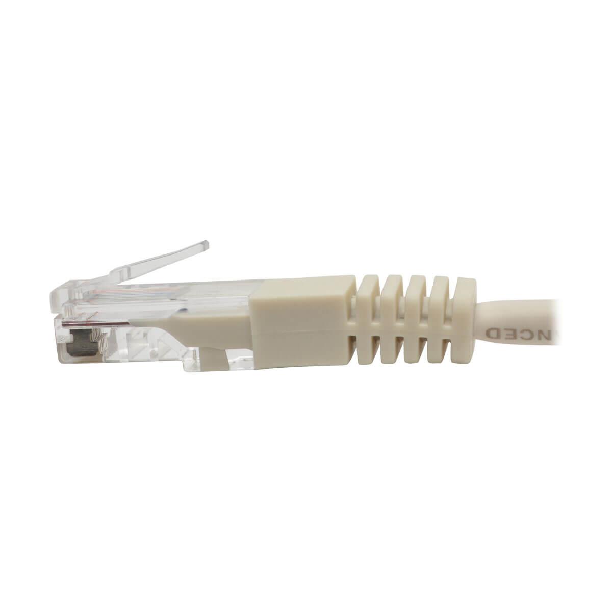 TRIPP LITE Patch cable - Cat 5e - UTP - molded - 1.5m - White