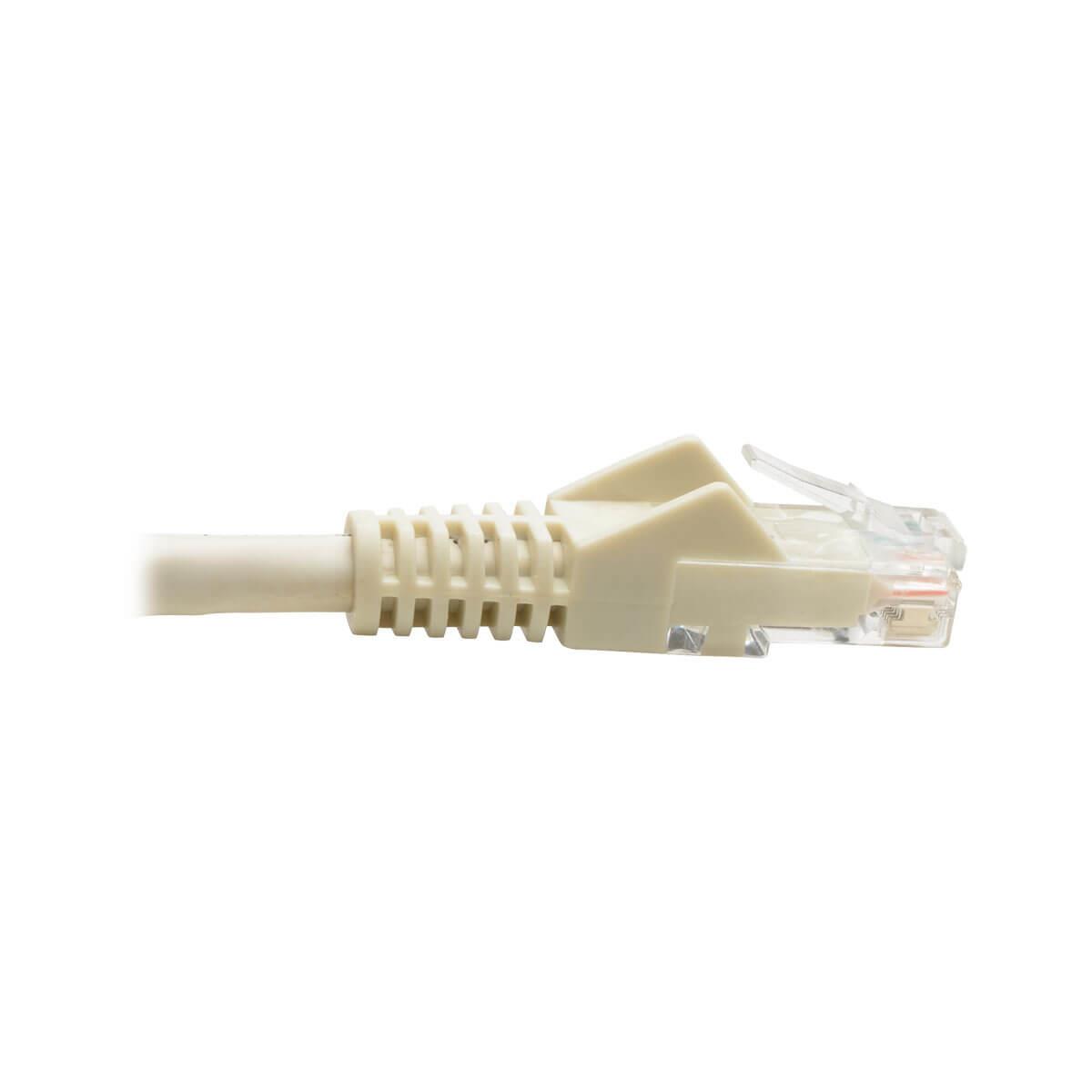 TRIPP LITE Patch cable - CAT6 - UTP - Snagless - 1.8m - White