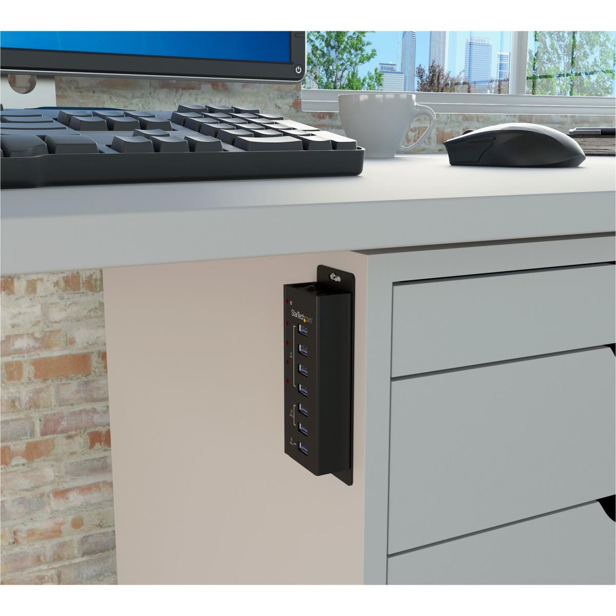 Ac Powered USB 3 Hub With 3 Dedicated Charge Ports 4 Port
