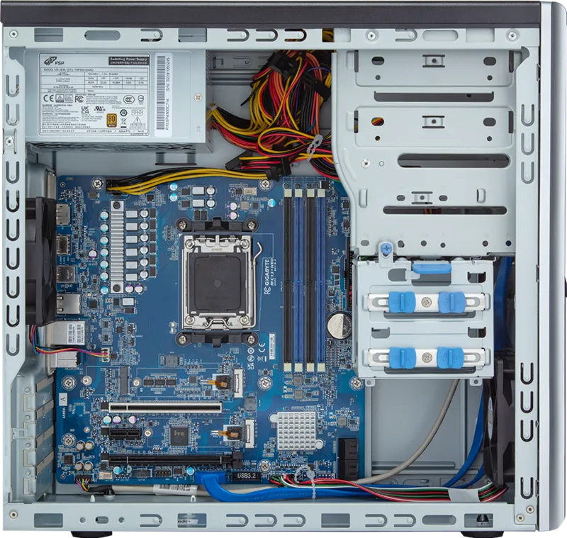 Amd Barebone - W332-z00 3xcpu 4xDIMM 2xHDD 1x500w